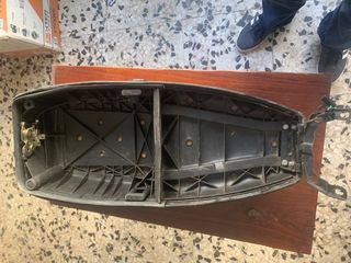 Asiento Vespa Cosa CLX con cierre