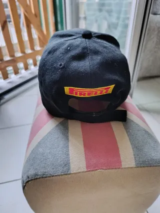 Cappellino nero Pirelli