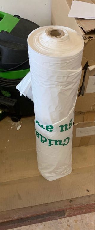 Rollo de fundas de plástico para cubrir asientos