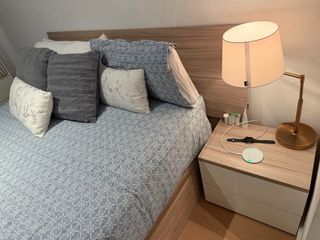 Cama de 150 con canapé,cabecero y mesillas a juego