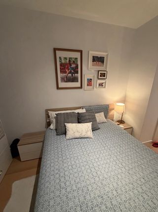 Cama de 150 con canapé,cabecero y mesillas a juego