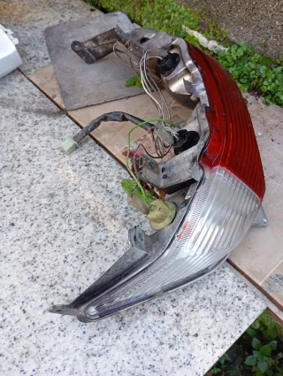 Foco Trasero Suzuki Burgman 125 (2004)