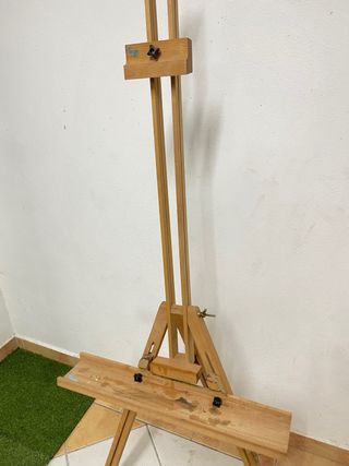 Caballete de madera para pintar