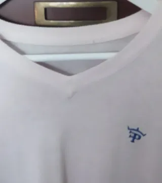 Jersey Hombre Cuello Pico Rosa .Talla XXL