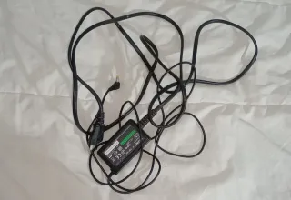 PSP Street + PSP 3000 + 4 juegos, cargador y funda