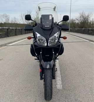 Suzuki Vstrom DL 650 Negra