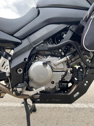 Suzuki Vstrom DL 650 Negra