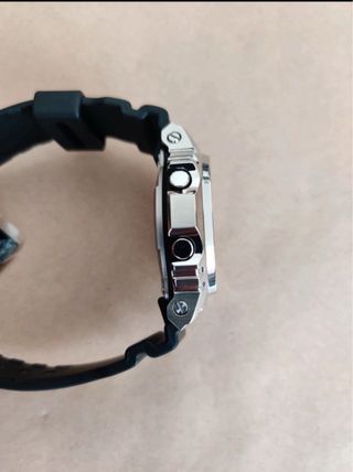 Reloj Casio G-Shock GM5600 Plata/Negro