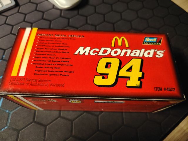 Coche Nascar McDonald's 1/43 Revell