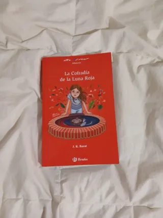 La Cofradia de la Luna Roja