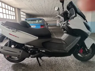 Kymco Xciting 500R Blanca 15700km