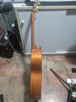 Guitarra Taurus año 70
