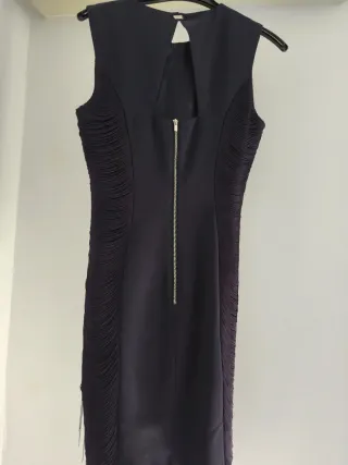 Vestido azul marino con flecos