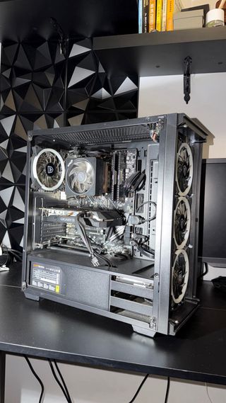 PC Gaming Ryzen 7 GTX 1660 SUPER 16GB RAM+teclado