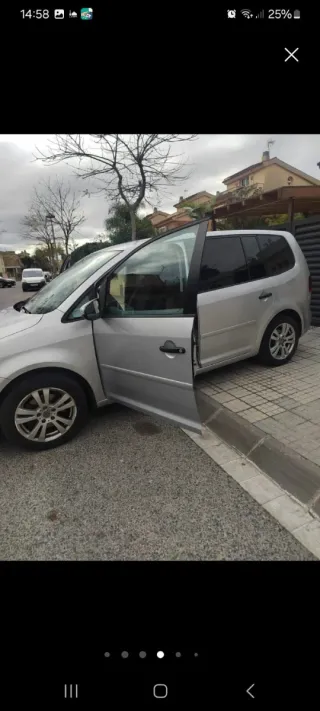 Volkswagen Touran 2011