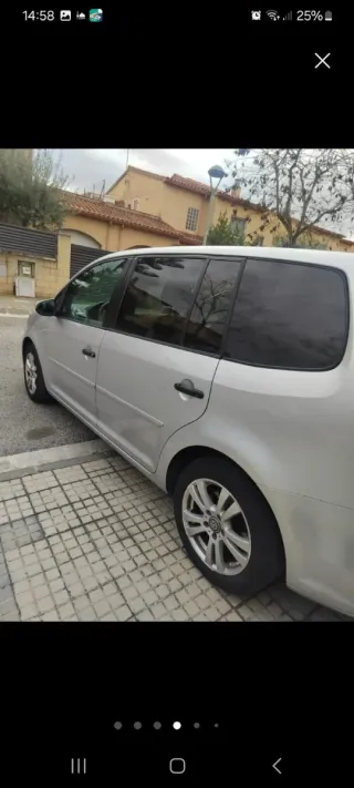 Volkswagen Touran 2011