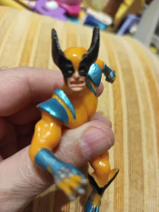 Wolverine Marvel X-Men Figura PVC Amarillo Azul