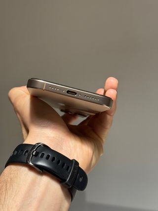 iPhone 16 Pro Max rose gold