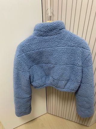 Chaqueta Anorak crop top azul