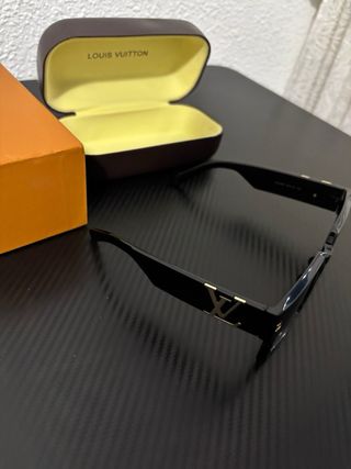Gafas Louis Vuitton Negras y Doradas