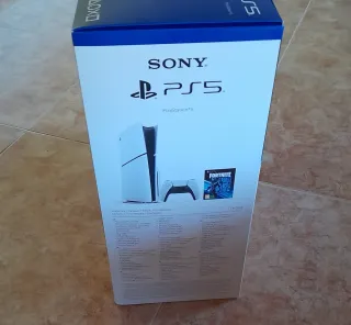 Caja PS5 Edición Especial Fortnite