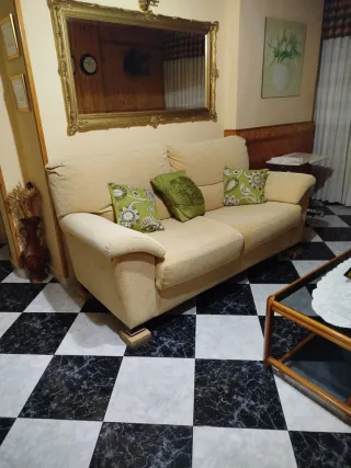 Sofá de 2 plazas beige