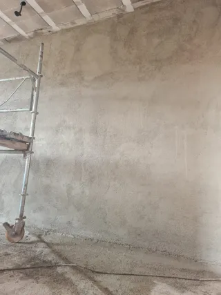 Busco trabajo de ayudante de albañilería