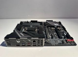 Lote Placa Base Aorus Z390 + CPU i5-9600KF