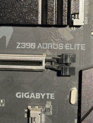 Lote Placa Base Aorus Z390 + CPU i5-9600KF