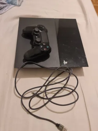 Consola PS4 + 2 Juegos