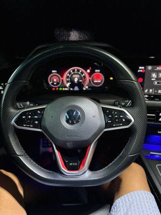 VOLKSWAGEN GOLF GTI MK8 2021