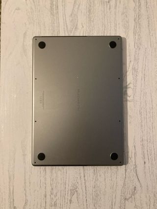 MacBook Pro 16 M2 Max 32GB 1TB - línea en pantalla