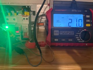 Cuadro protecciones cargador VE con rearme