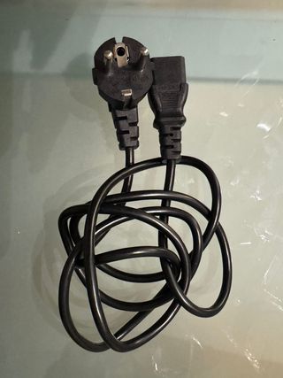 HP Victus 16 PC + alimentatore