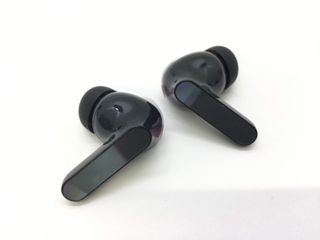 in-ear motorola moto buds bass