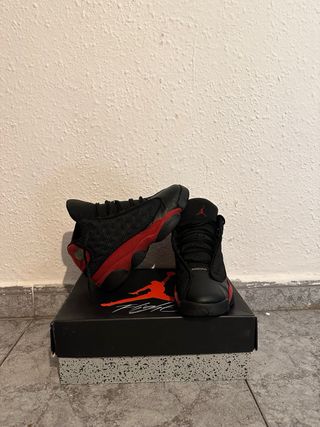 Zapatillas Jordan Retro 13  Negras y Rojas