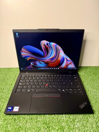 Lenovo ThinkPad – Intel Core Ultra 5 / 16GB RAM