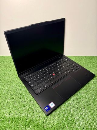 Lenovo ThinkPad – Intel Core Ultra 5 / 16GB RAM