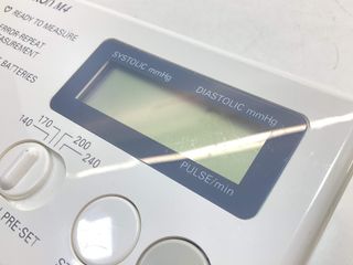 tensiometro omron hem-722c