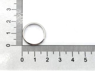 alianza oro 18k con piedra con diamante