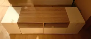 Mueble TV madera y blanco