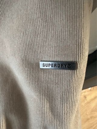 Abrigo Superdry Beige con Pelo