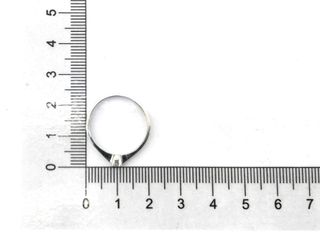 anillo oro 18k con piedra con circonita t. 18 (18,47 mm)