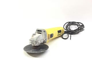 radial dewalt dwe4010