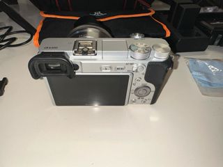 Cámara Sony A6400 + Accesorios