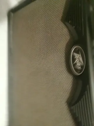 Amplificador Peavey con Pedalera