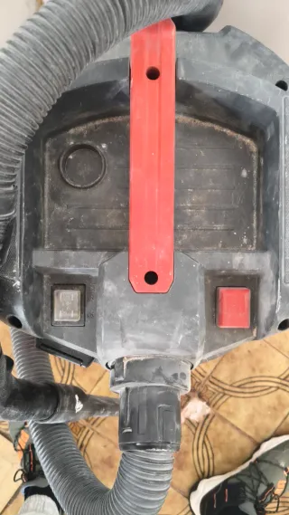 Aspiradora eCraft con toma monofásica