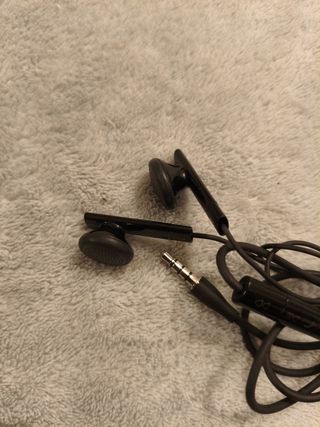 Auriculares HTC Innovation con micrófono