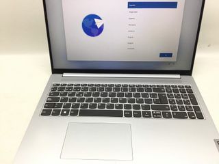 pc portatil lenovo 82xf