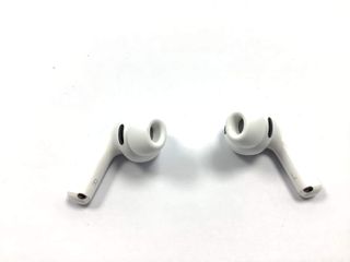 in-ear apple airpods pro 3